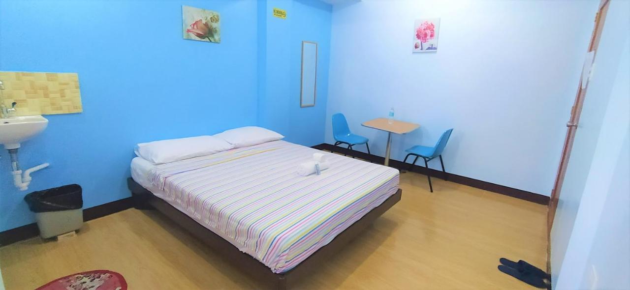 Jb Valdres Apartment Manila Bagian luar foto