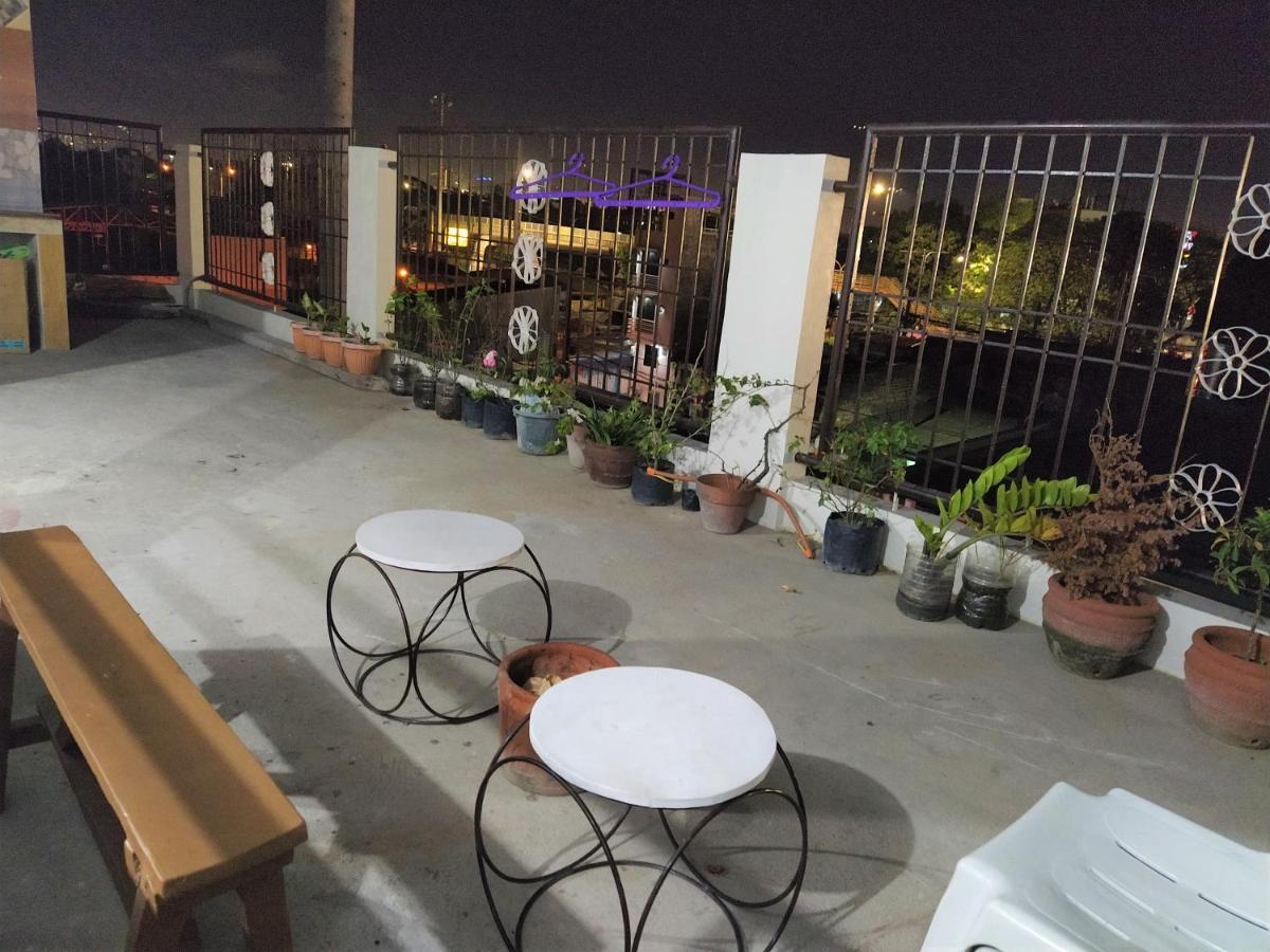 Jb Valdres Apartment Manila Bagian luar foto