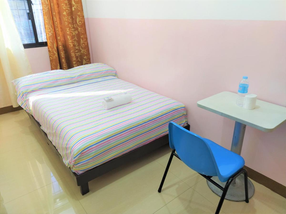 Jb Valdres Apartment Manila Bagian luar foto