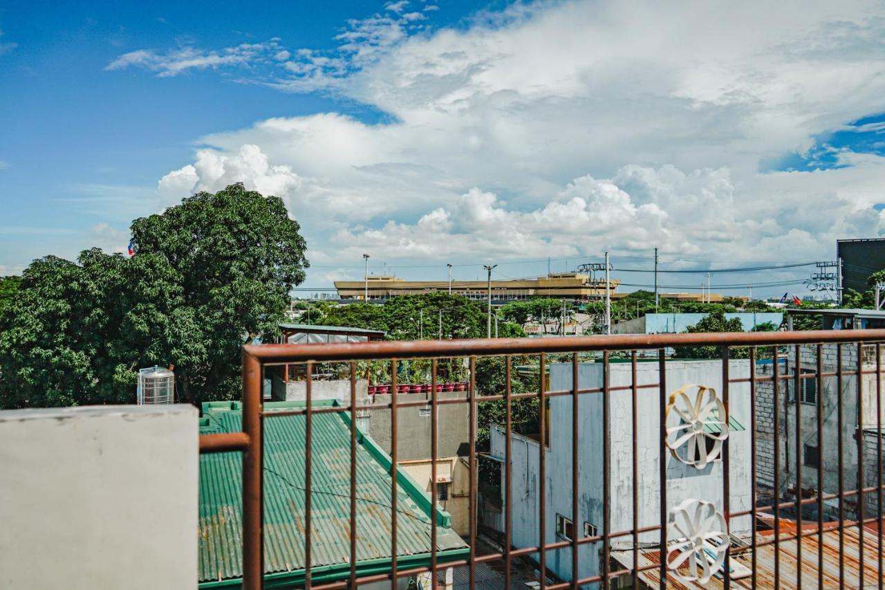 Jb Valdres Apartment Manila Bagian luar foto