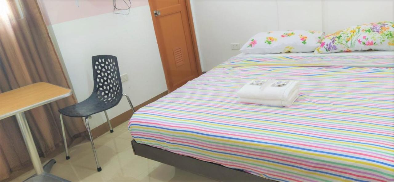 Jb Valdres Apartment Manila Bagian luar foto